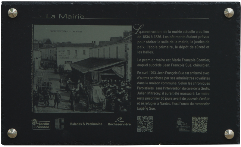 2marquage-plaque-patrimoine-mairie-rocheserviere-chouettes-balades.png