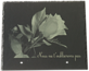 plaque-funeraire-en-ardoise-rose-nous-ne-t-oublierons-pas.png