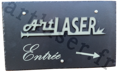 plaque-entree-artlaser-ardoise-synthetique-decoupe-grave.png